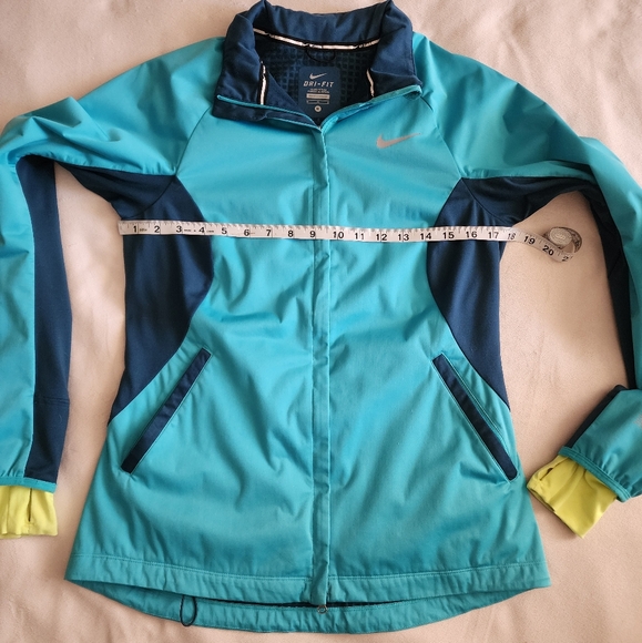 Nike Dri-Fit Running Jacket Size Medium - Picture 2 of 10